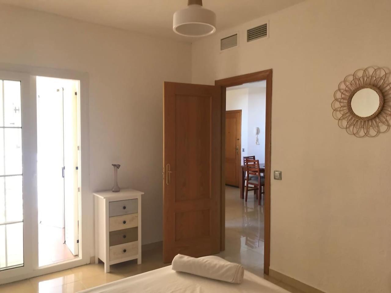 Espectacular Residencial En 1A Linea Con Piscina Apartment Benajarafe Ngoại thất bức ảnh