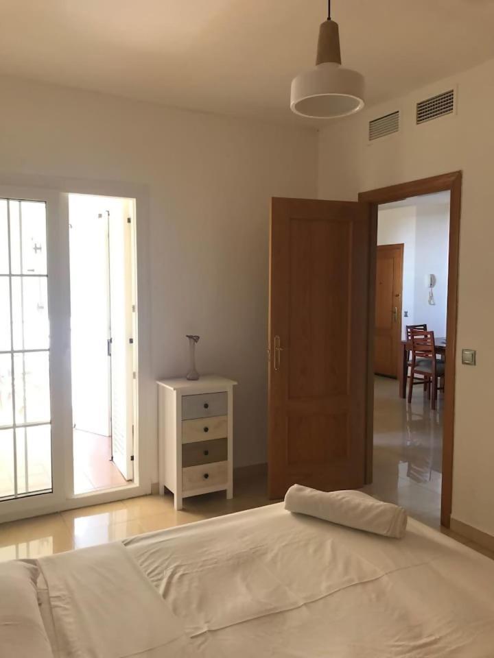 Espectacular Residencial En 1A Linea Con Piscina Apartment Benajarafe Ngoại thất bức ảnh